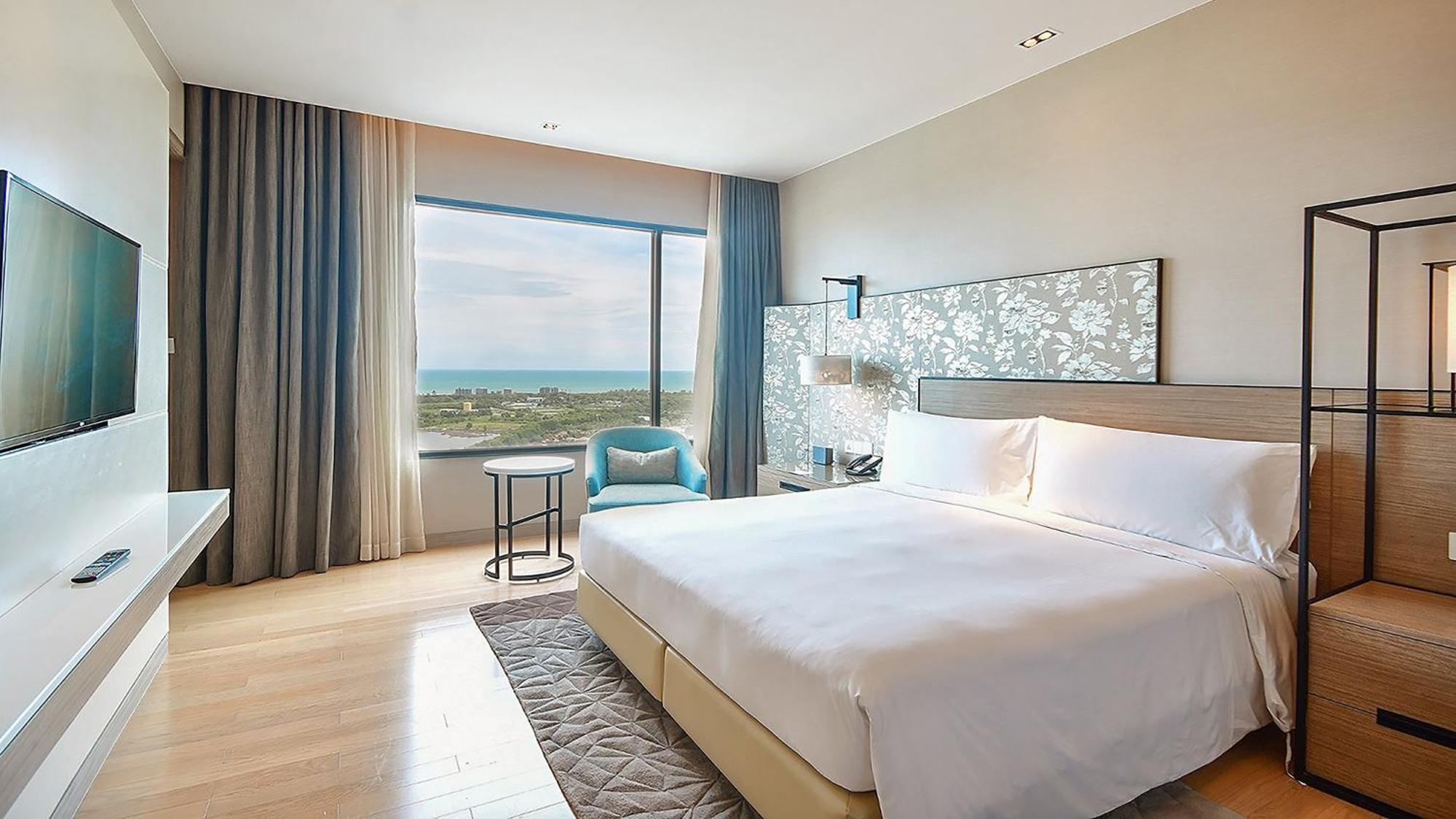 Holiday Inn & Suites Rayong City Centre By Ihg Extérieur photo
