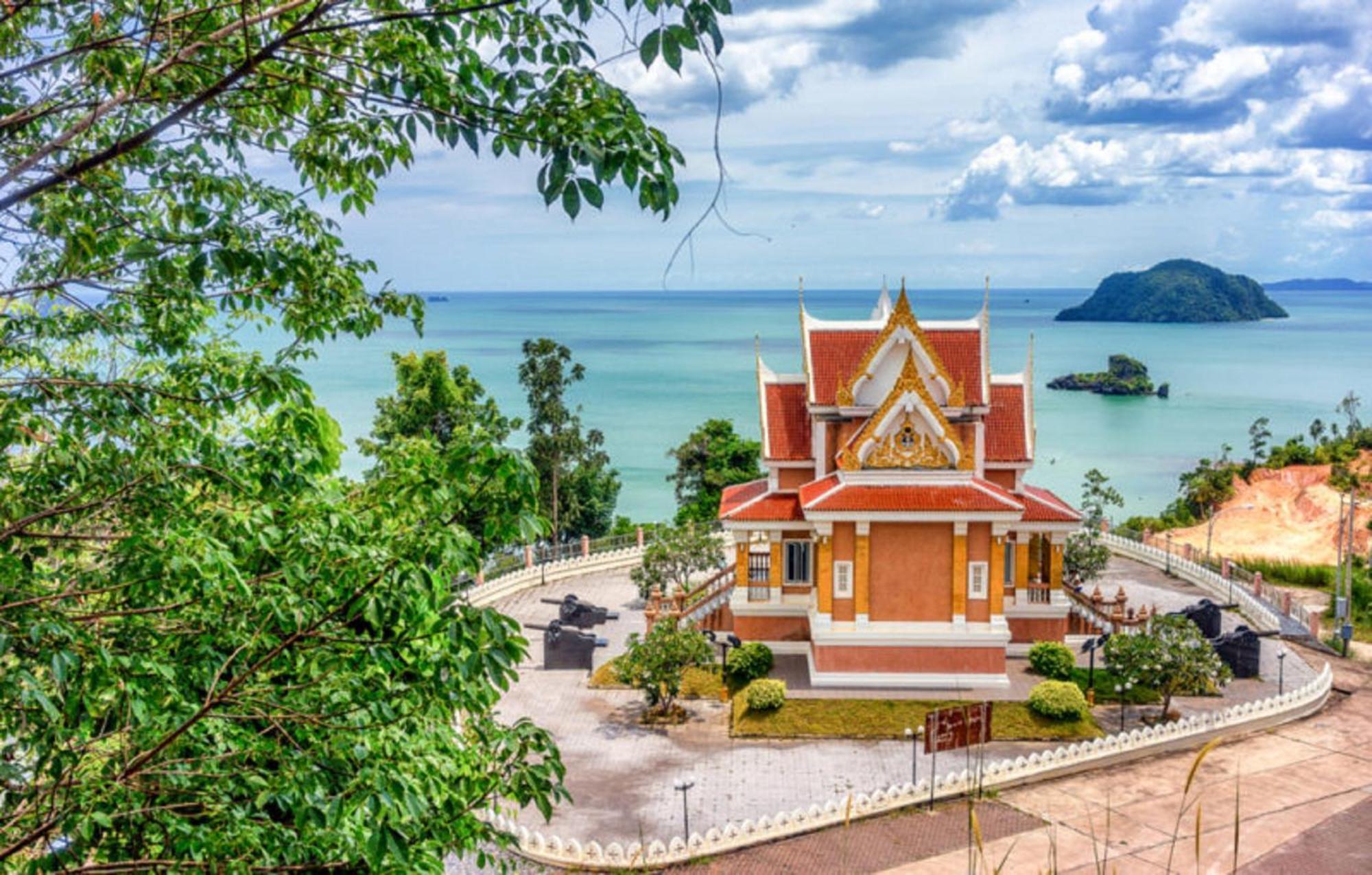 Holiday Inn & Suites Rayong City Centre By Ihg Extérieur photo